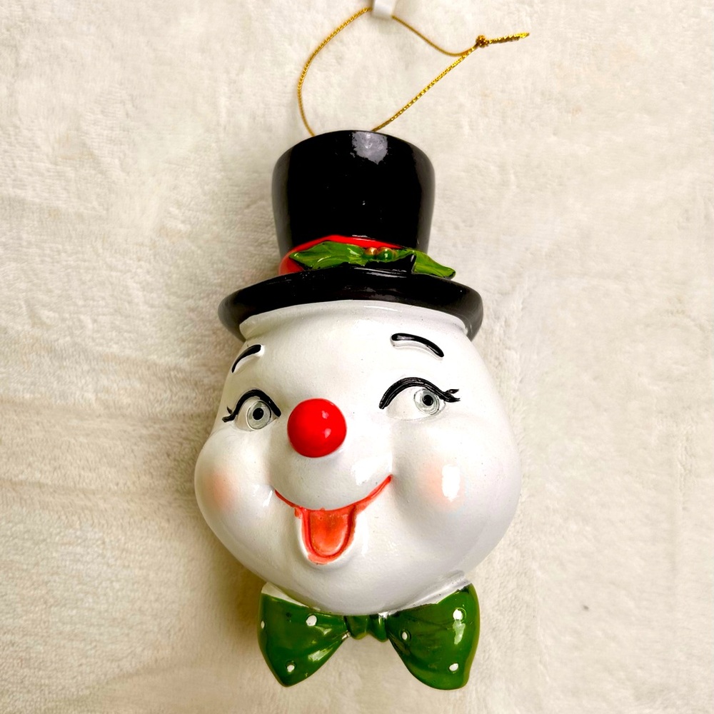 Retro Whimsical Smiling Frosty The Snowman Christmas Vintage Style Ornament